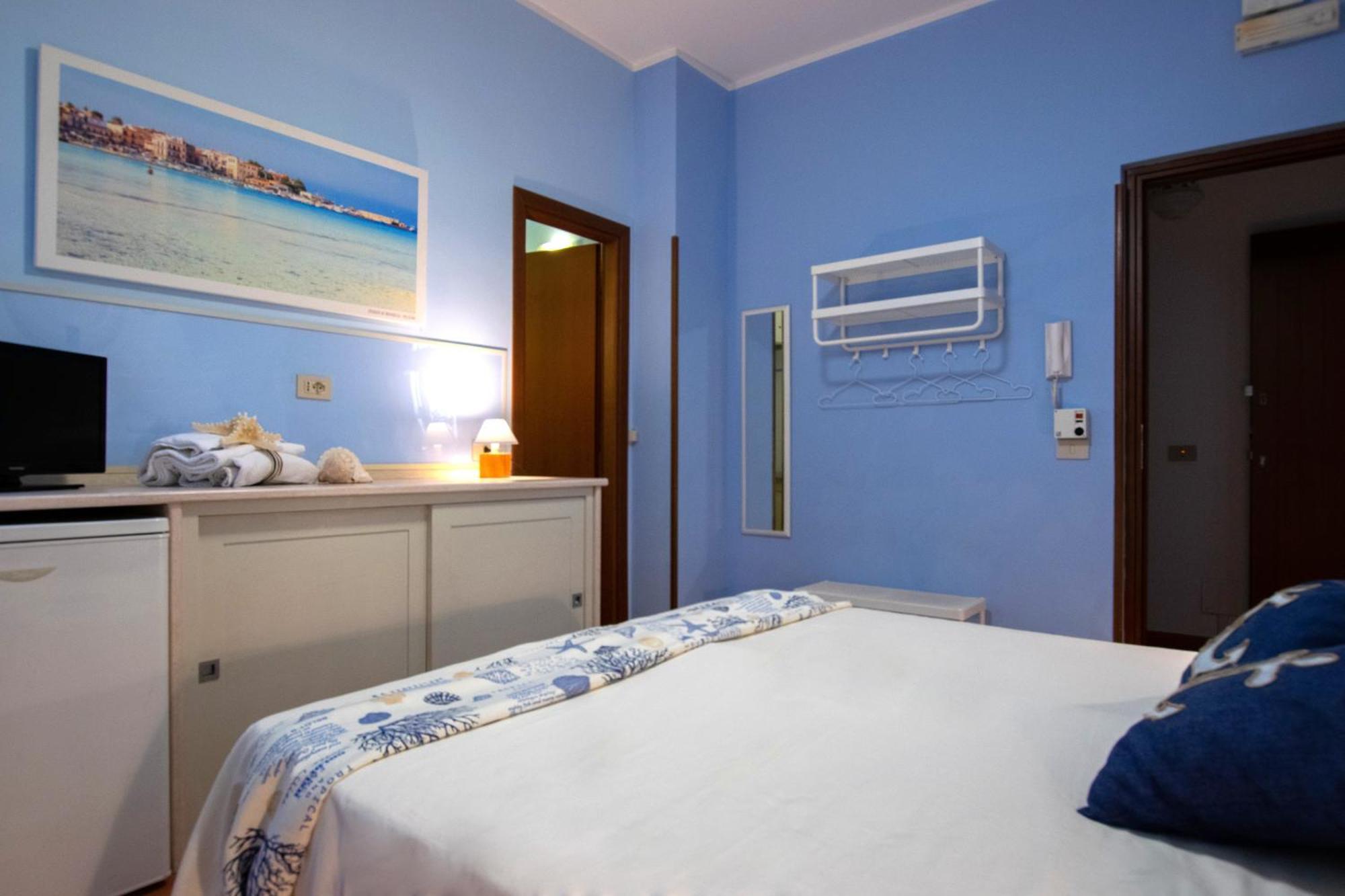 Palermo Mare Holidays Sferracavallo Rom bilde