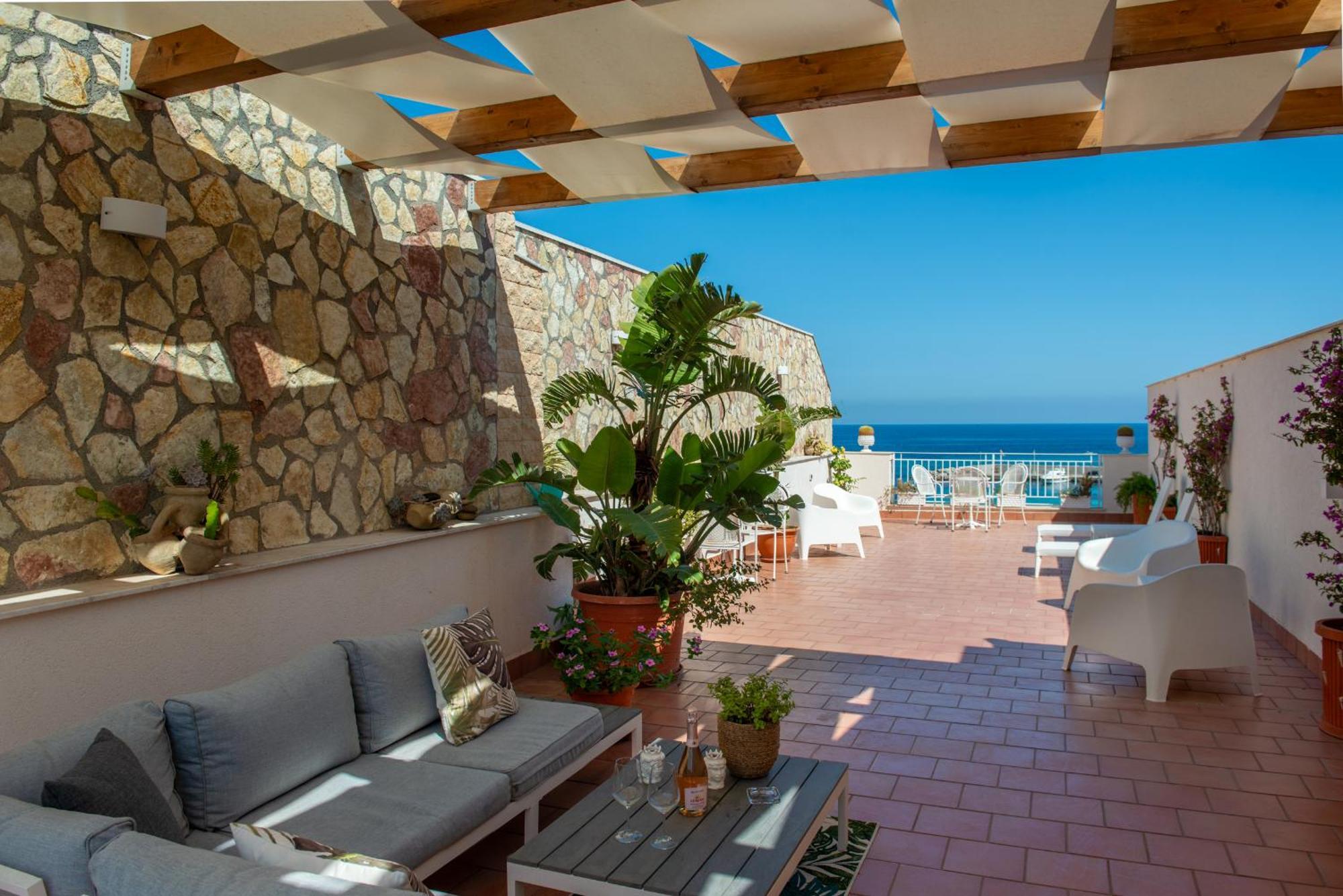 Palermo Mare Holidays Sferracavallo Eksteriør bilde
