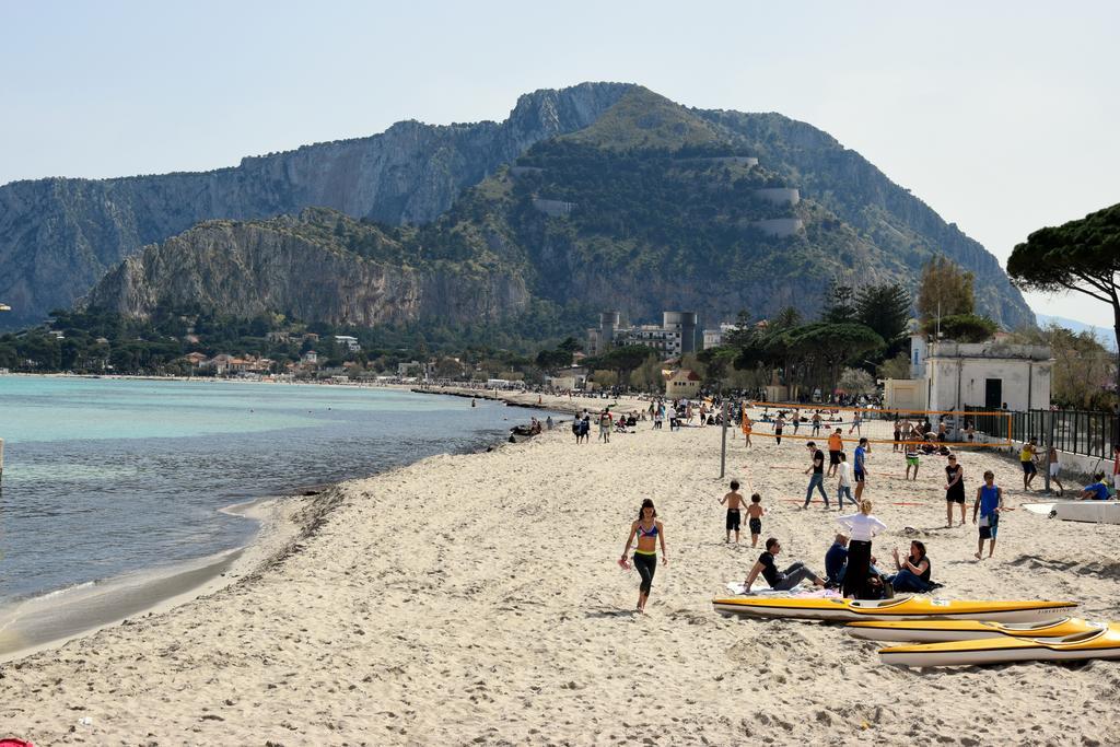 Palermo Mare Holidays Sferracavallo Eksteriør bilde